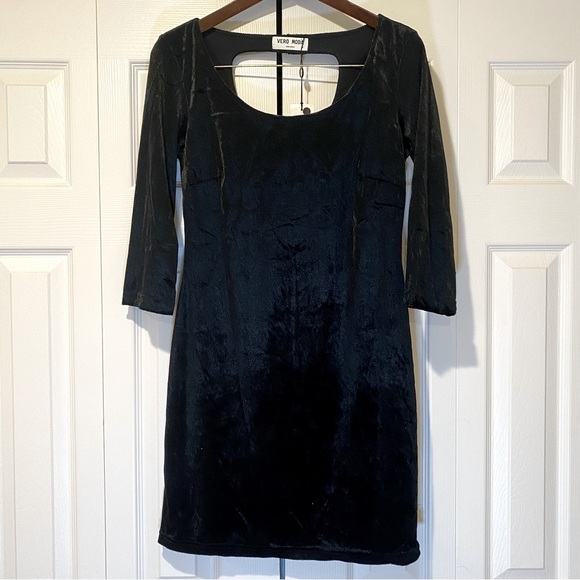 2for$35 NWT Vero Moda Velvet Tight Keyhole Black Mini Dress. Size Medium. - Picture 2 of 11